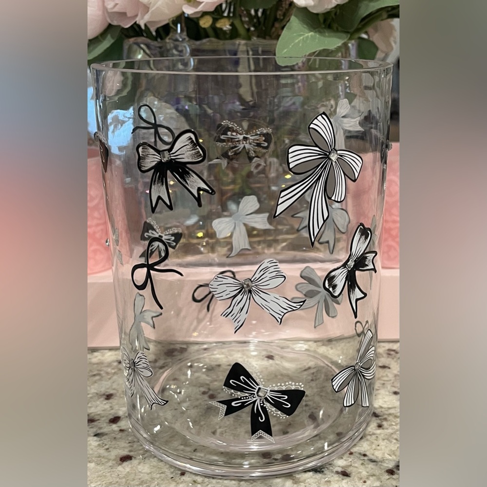 Cupcakes and Cashmere Elegant Glass Vase w/Black & White Bow Design & Diamonds.